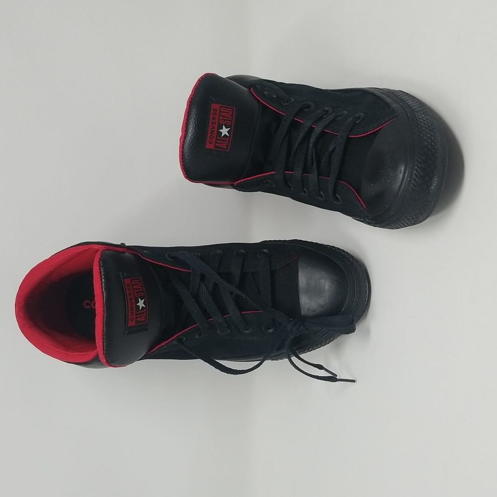 Women's 11.5 new black and red hi street high top all star converse